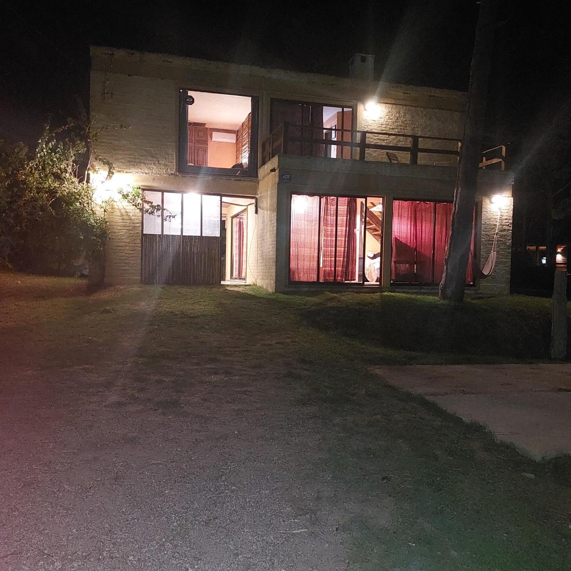 Casa Amarilla Con Jacuzzi Villa Punta Del Diablo Kültér fotó