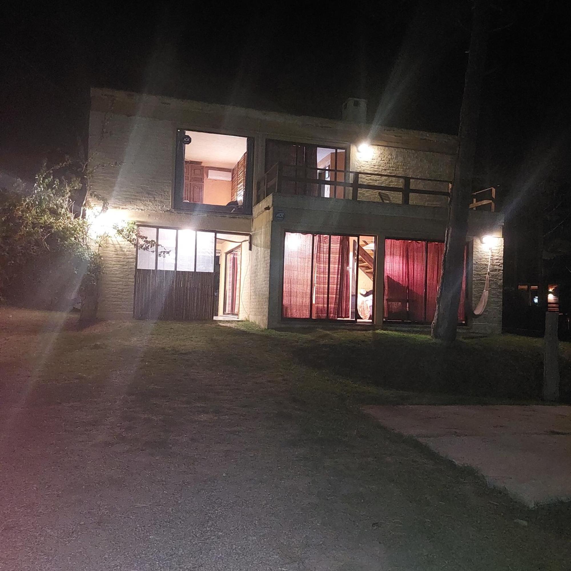 Casa Amarilla Con Jacuzzi Villa Punta Del Diablo Kültér fotó